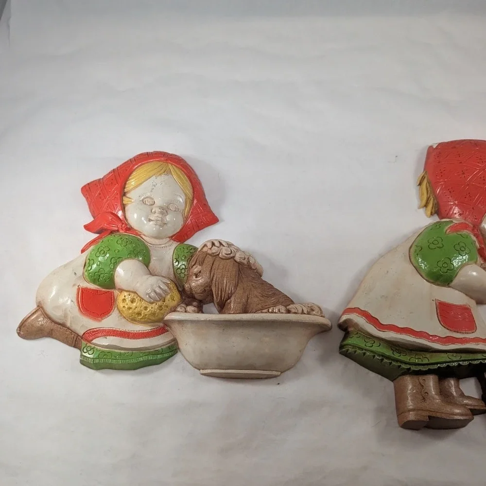 Vintage 1977 Homco Wall Plaques 7495 A B Girls with Puppy and Kittens Set of 2